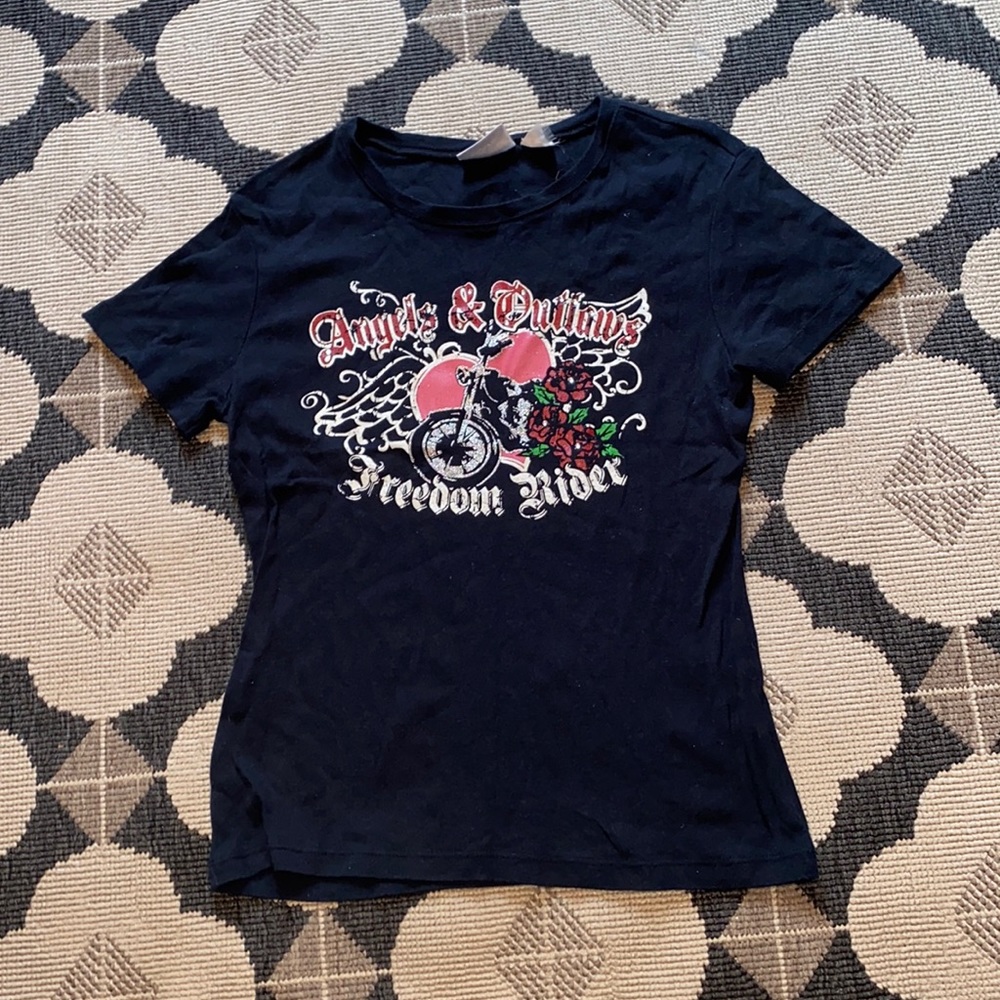 Y2K black t shirt